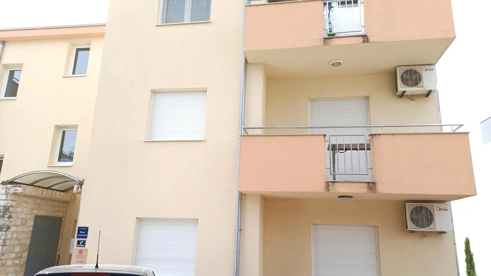 Apartman Dm location